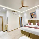 Hotel The Banaras Stay ! Varanasi होटल द बनारस स्टे, பனாரஸ் தங்கும் ஹோட்டல்F, Air-Conditioned Hotel With Off Site Parking Availability, Near Kashi Vishwanath Temple, And Ganga Ghat