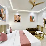 Hotel The Banaras Stay ! Varanasi होटल द बनारस स्टे, பனாரஸ் தங்கும் ஹோட்டல்F, Air-Conditioned Hotel With Off Site Parking Availability, Near Kashi Vishwanath Temple, And Ganga Ghat