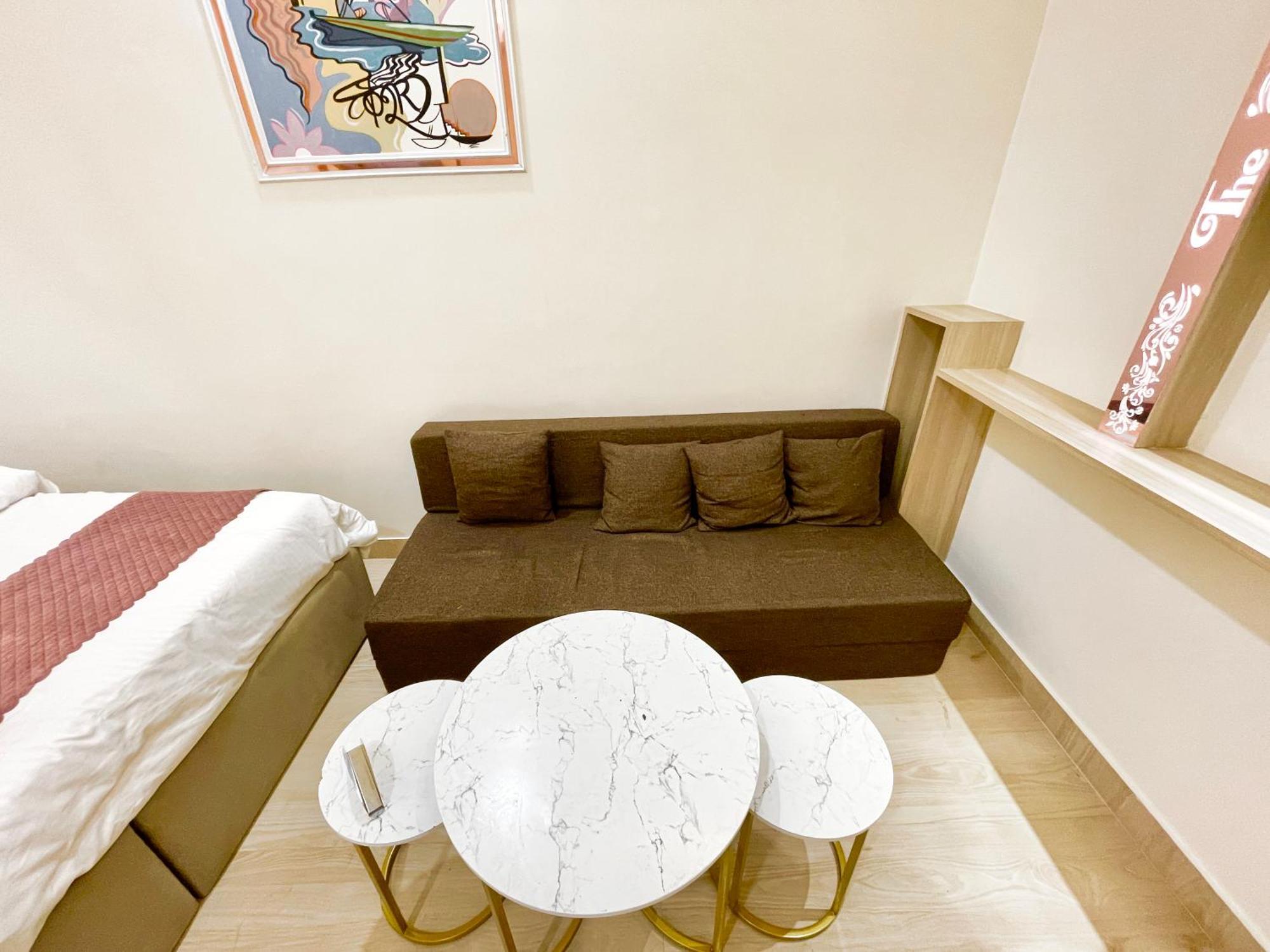Hotel The Banaras ! होटल द बनारस स्टे, பனாரஸ் தங்கும் ஹோட்டல்f, Air-conditioned With Off Site Parking Availability, Near Kashi Vishwanath Temple, And Ganga Ghat